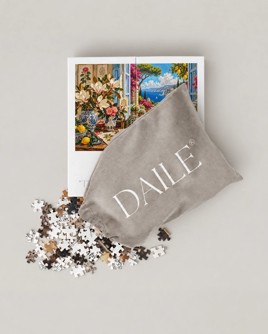 DAILE Mini set seen from above with pouch