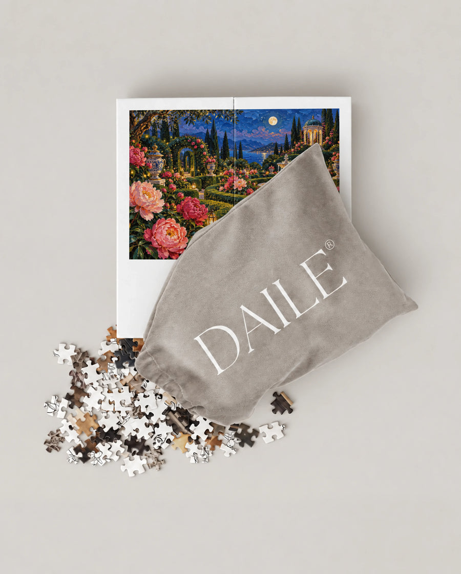 DAILE Mini set seen from above with pouch
