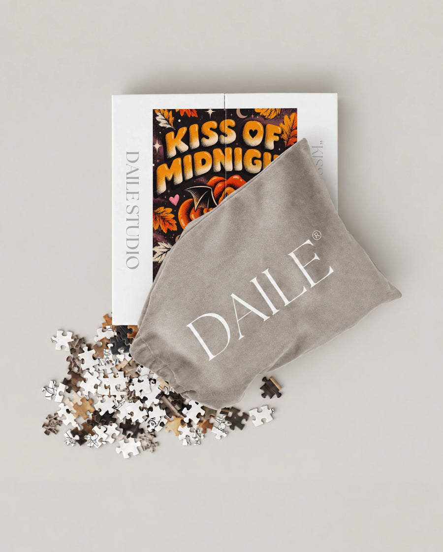 DAILE Mini set seen from above with pouch