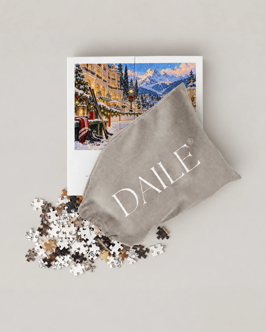 DAILE Mini set seen from above with pouch