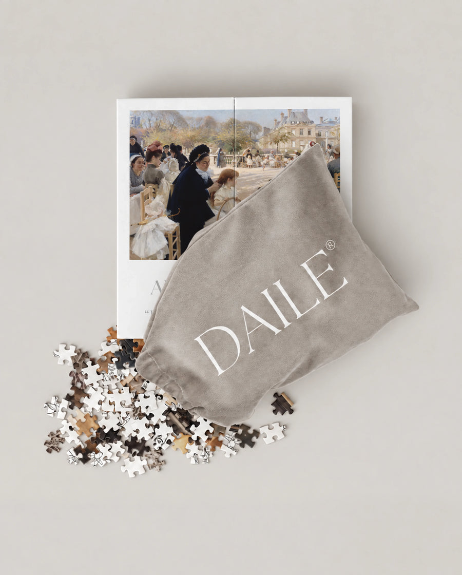 DAILE Mini set seen from above with pouch