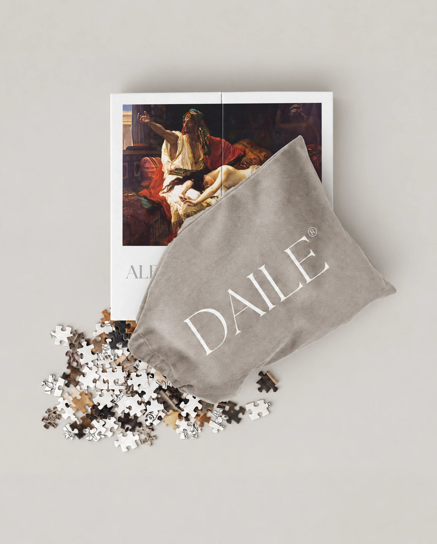 DAILE Mini set seen from above with pouch