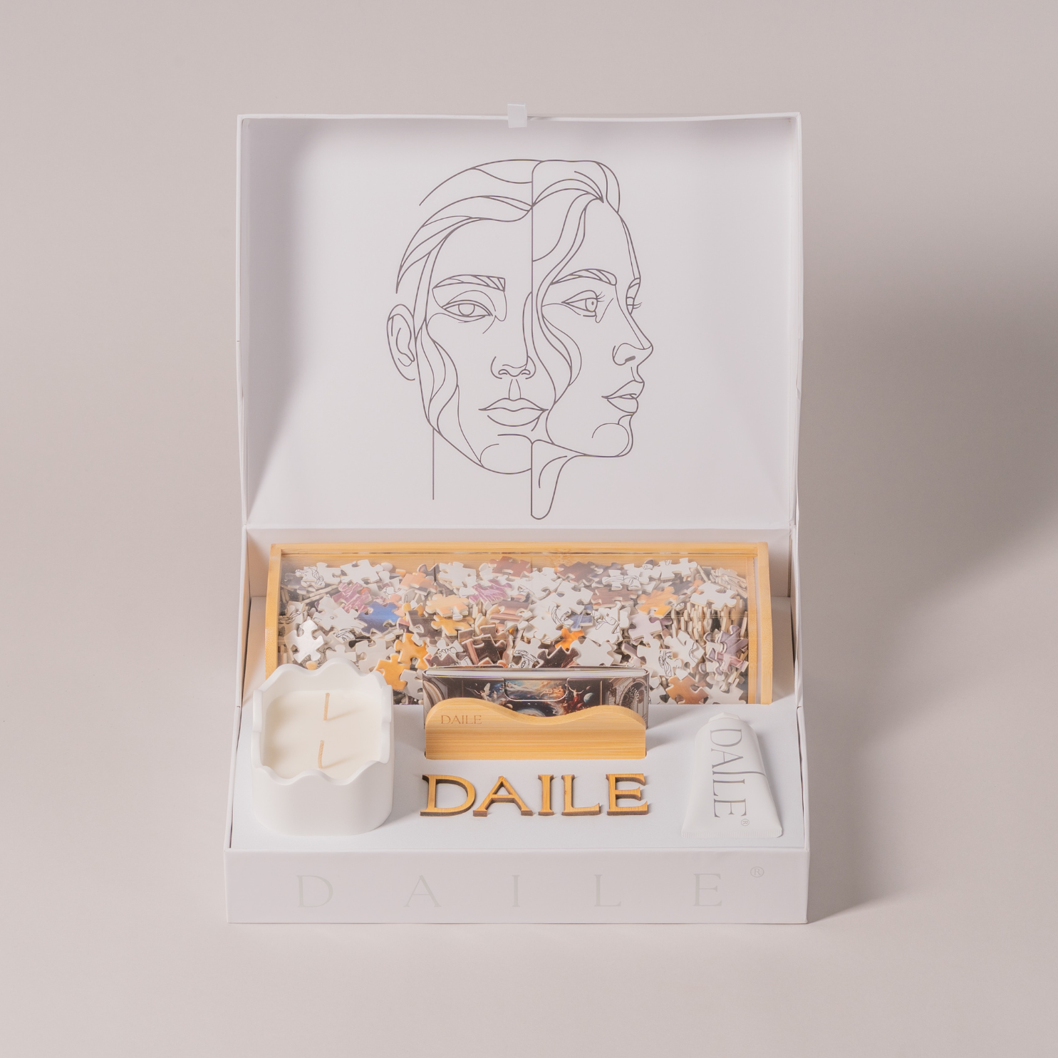 “UPLOAD YOUR PHOTO” — DAILE x YOU