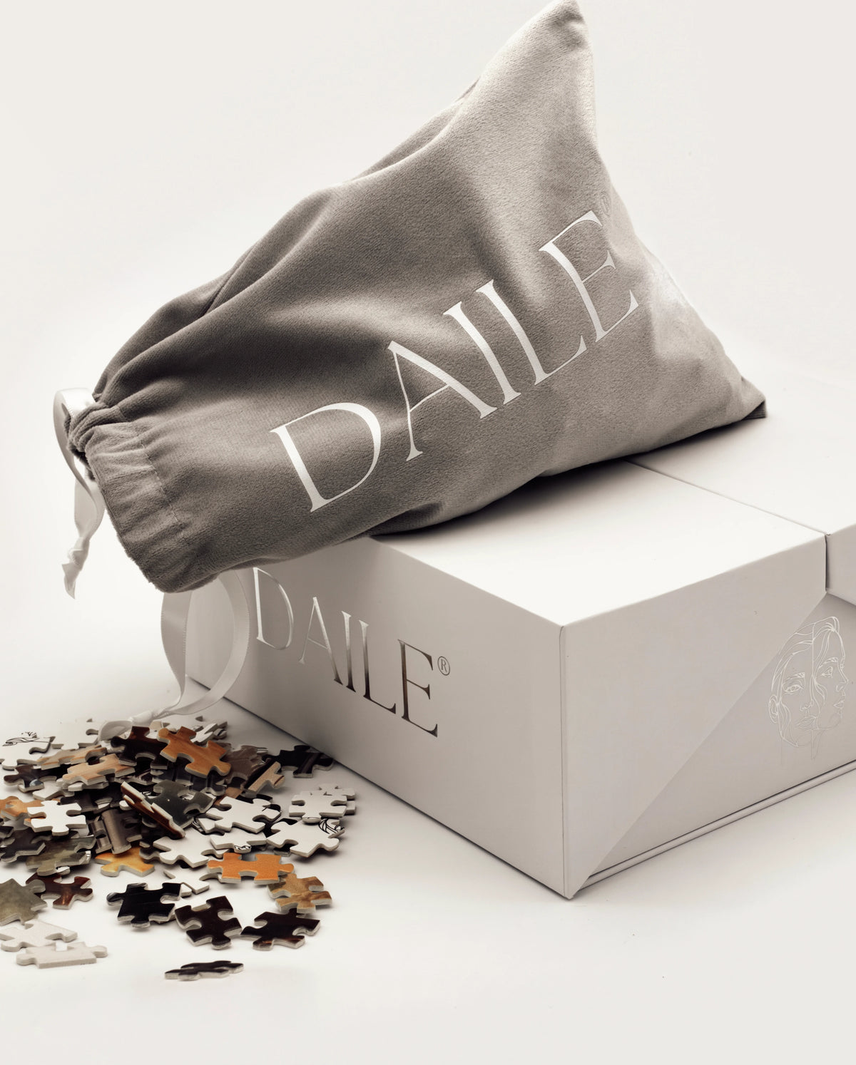 DAILE Mini box with velvet pouch #set:mini