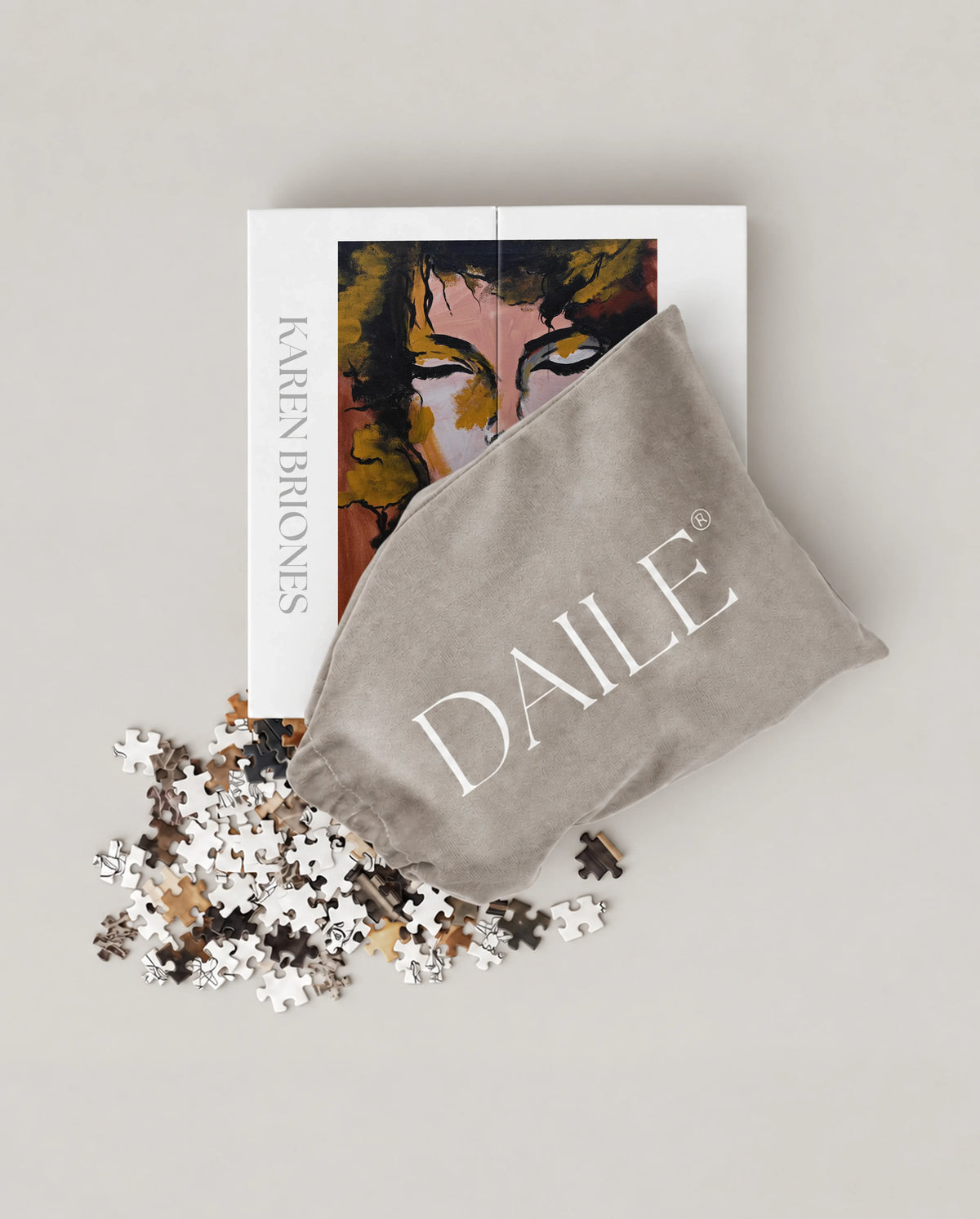 DAILE Mini set seen from above with pouch #set:mini