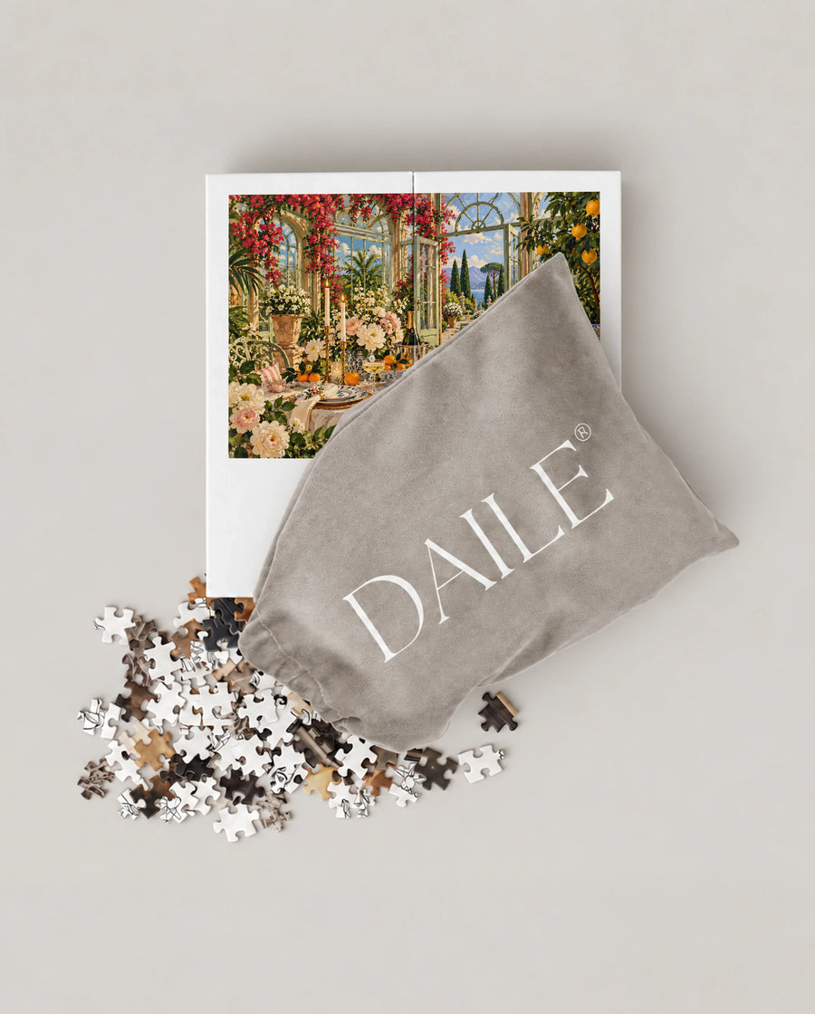 DAILE Mini set seen from above with pouch