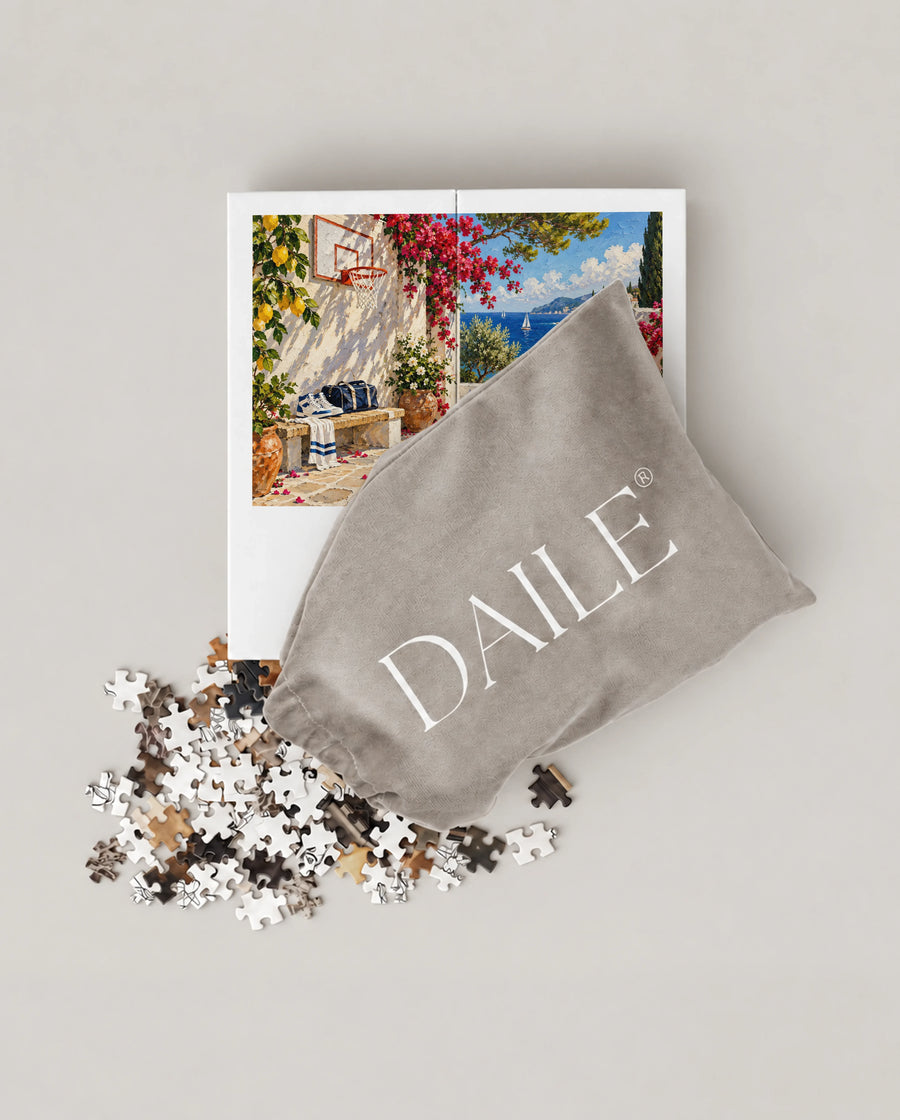 DAILE Mini set seen from above with pouch