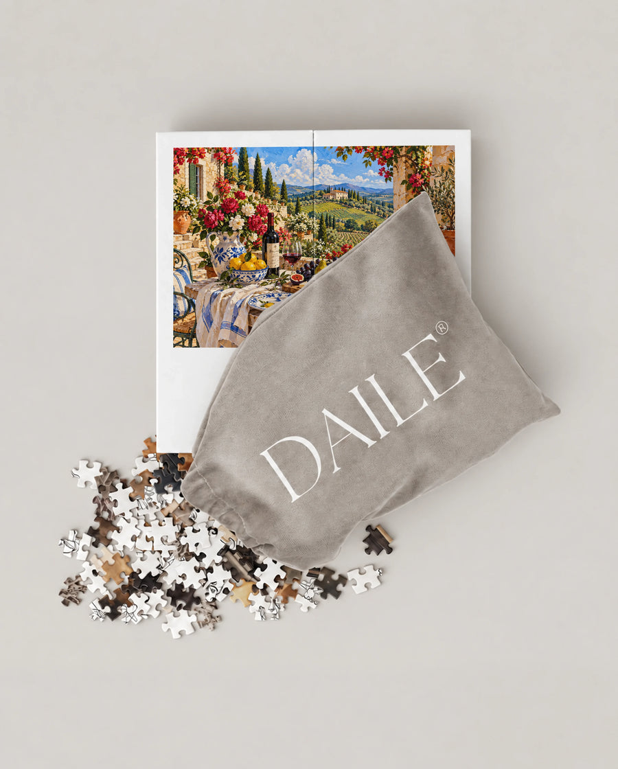 DAILE Mini set seen from above with pouch