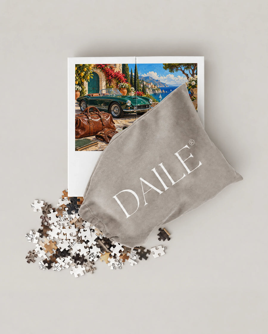 DAILE Mini set seen from above with pouch
