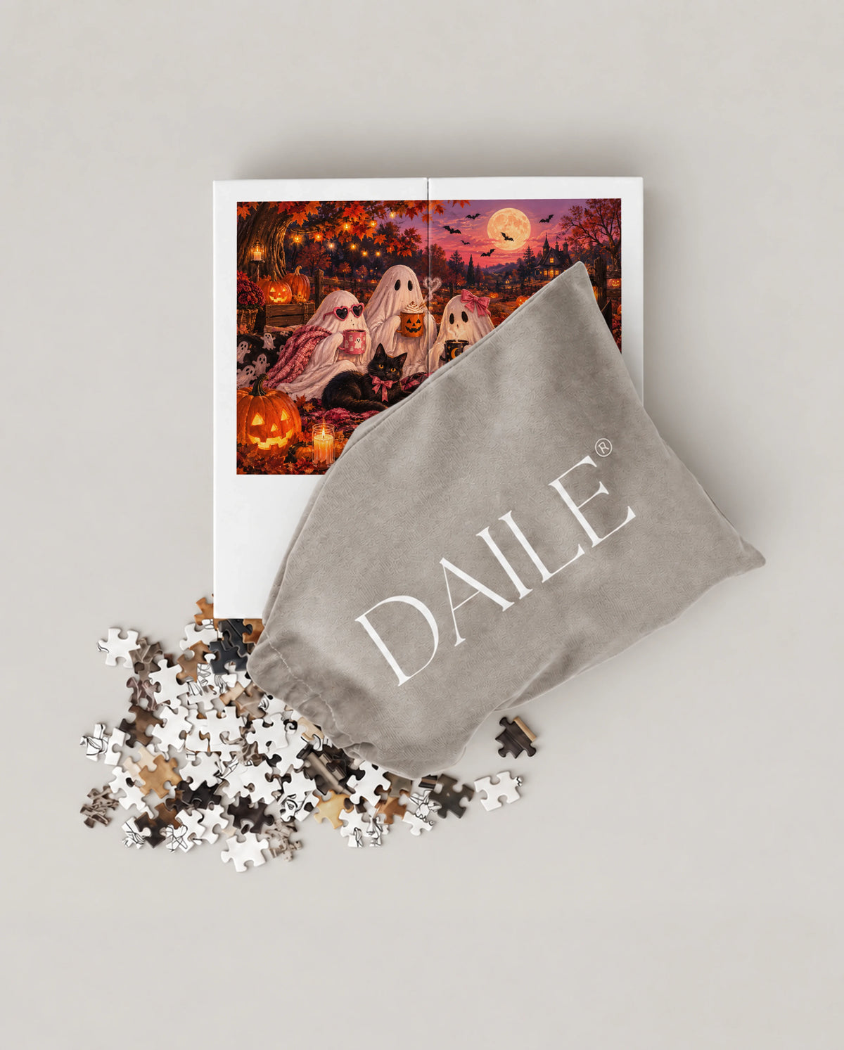 DAILE Mini set seen from above with pouch