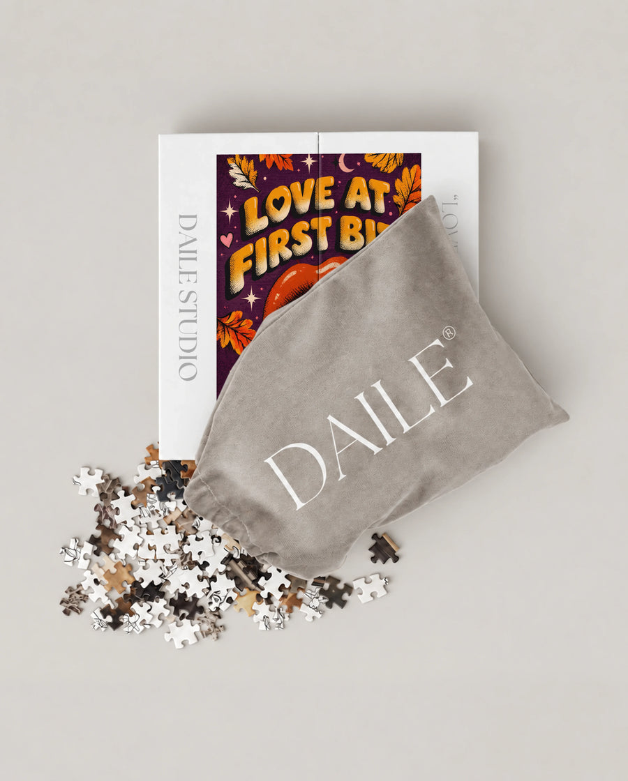 DAILE Mini set seen from above with pouch