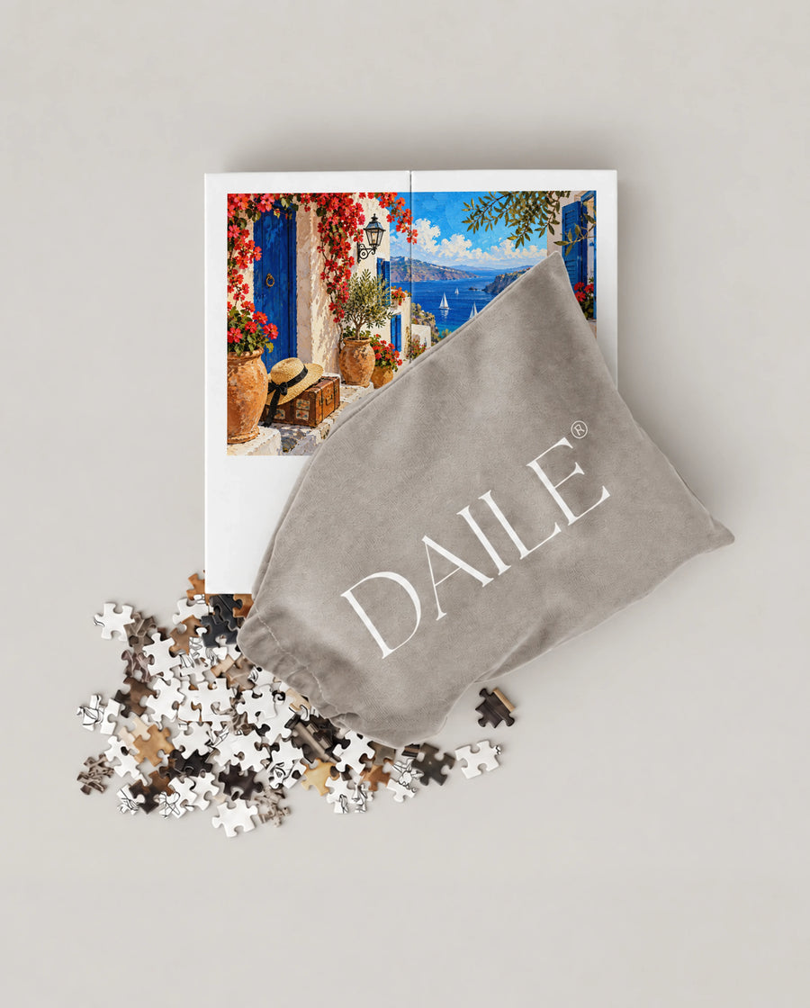 DAILE Mini set seen from above with pouch