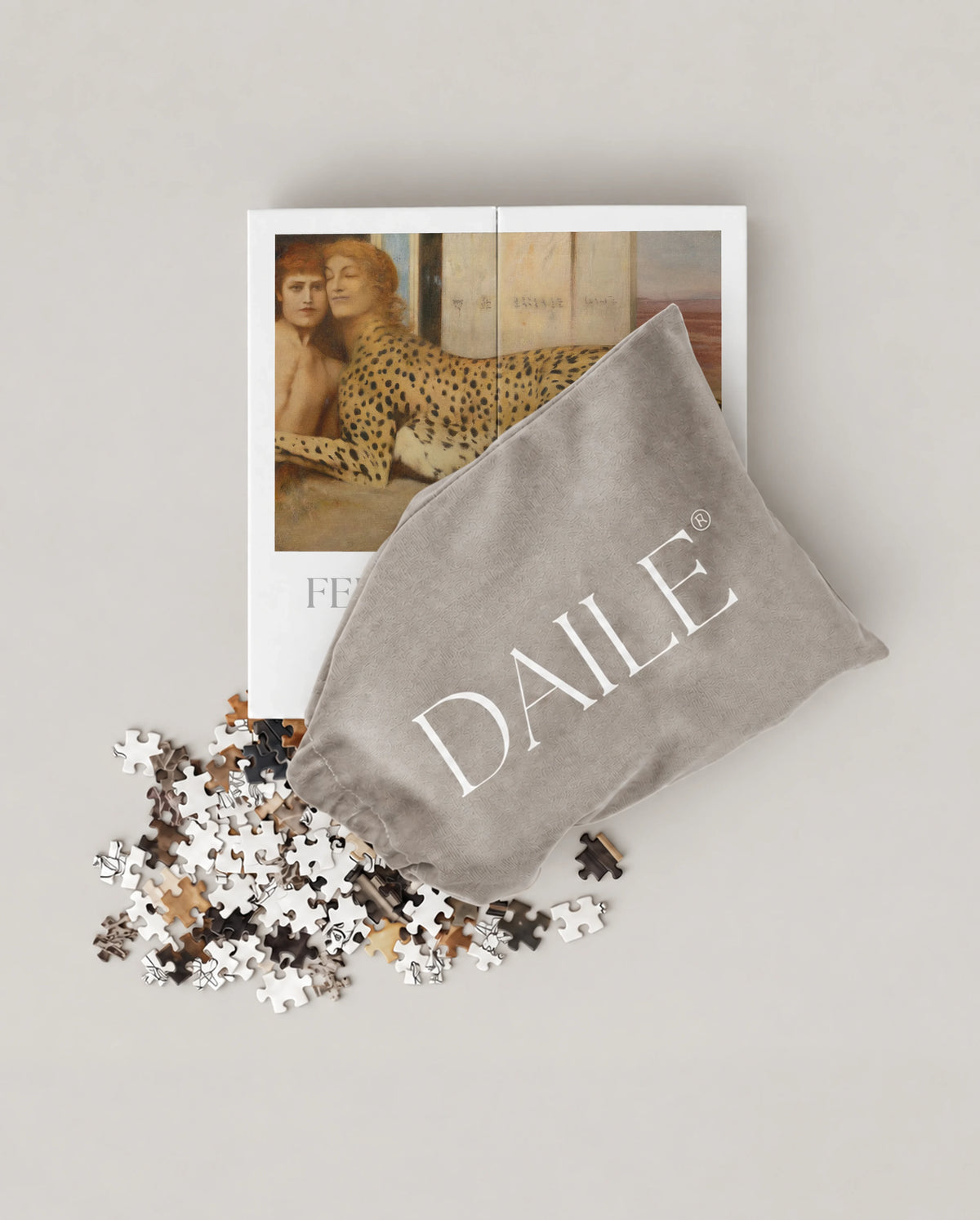 DAILE Mini set seen from above with pouch #set:mini