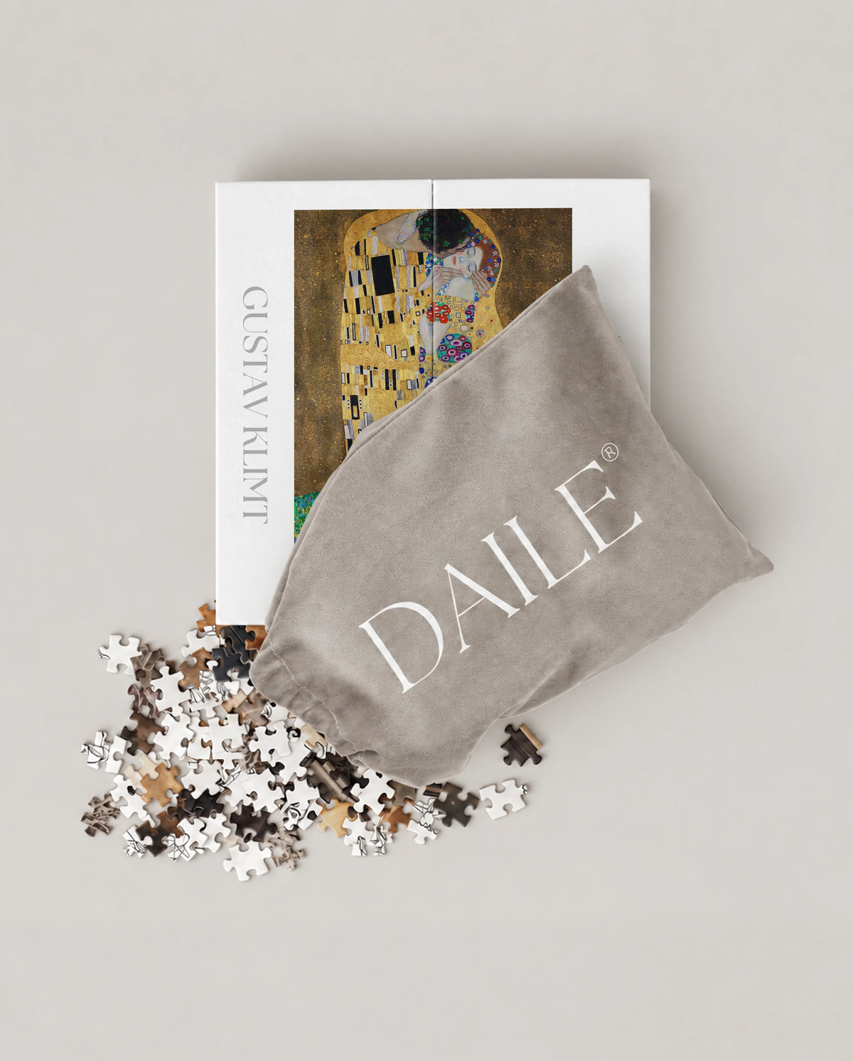 DAILE Mini set seen from above with pouch #set:mini
