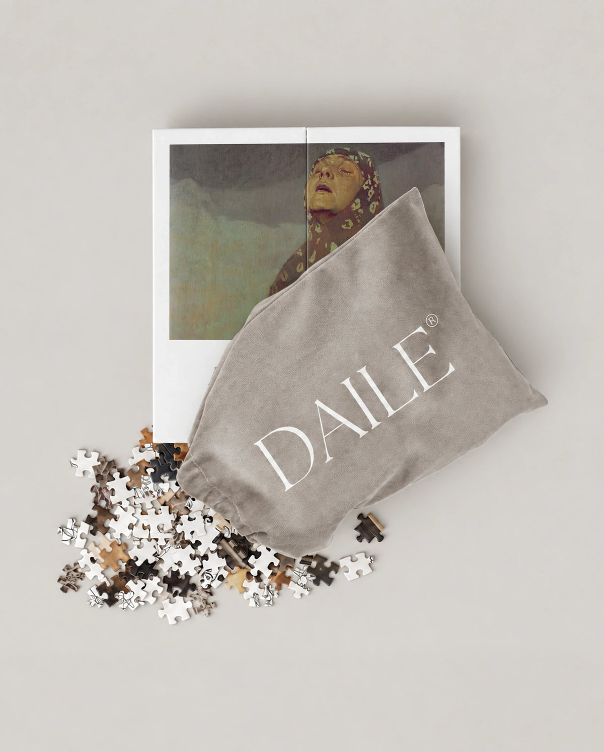 DAILE Mini set seen from above with pouch #set:mini
