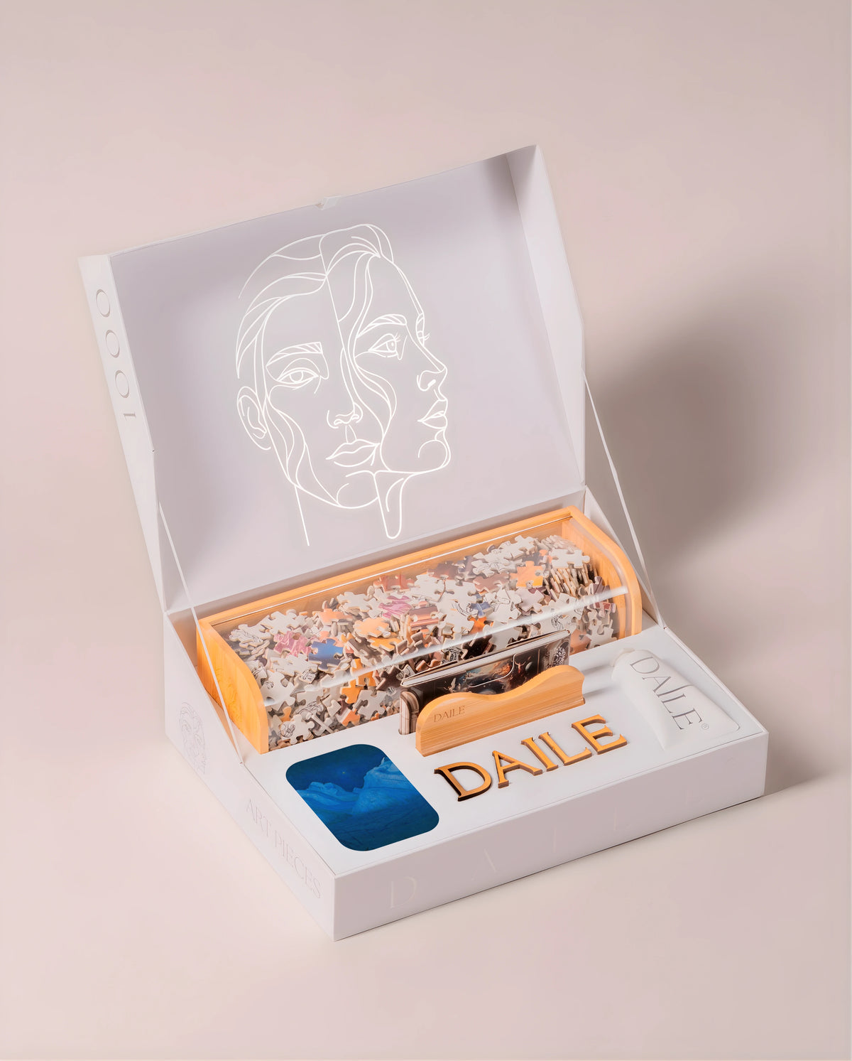 DAILE Classic gift box, open, without candle #set:classic