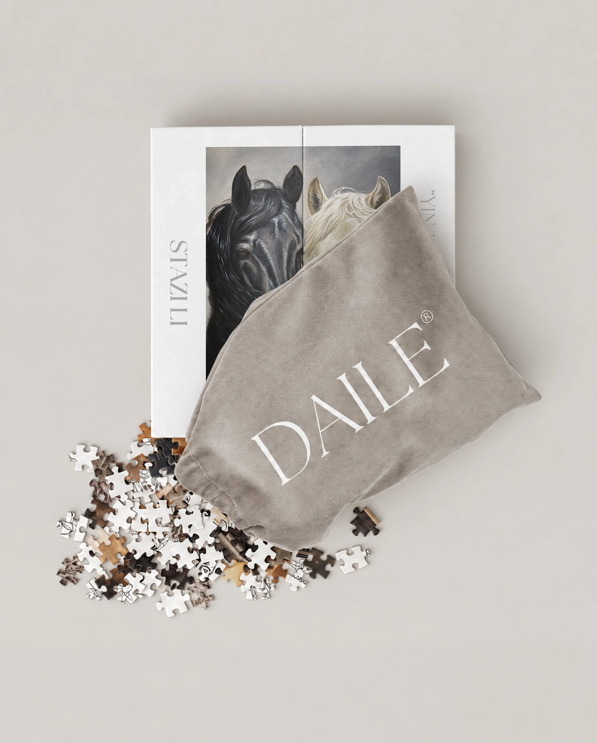 DAILE Mini set seen from above with pouch #set:mini