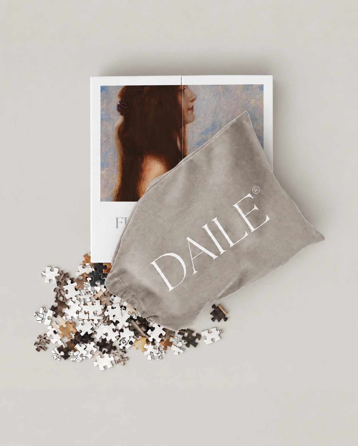 DAILE Mini set seen from above with pouch #set:mini