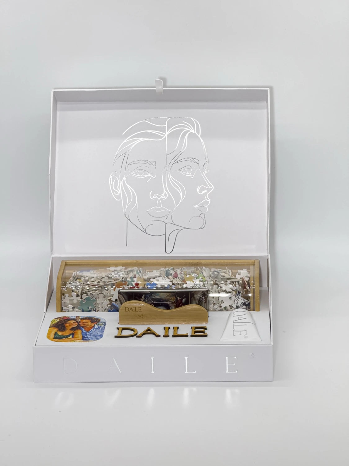A DAILE Classic set, thoughtfully arranged.